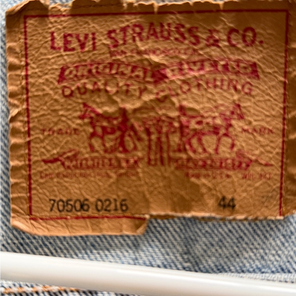 Vintage Levi’s Jean Jacket - Picture 6 of 10